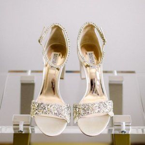 Badgley Mischka Women's Ivory Finesse Shoes Size 9